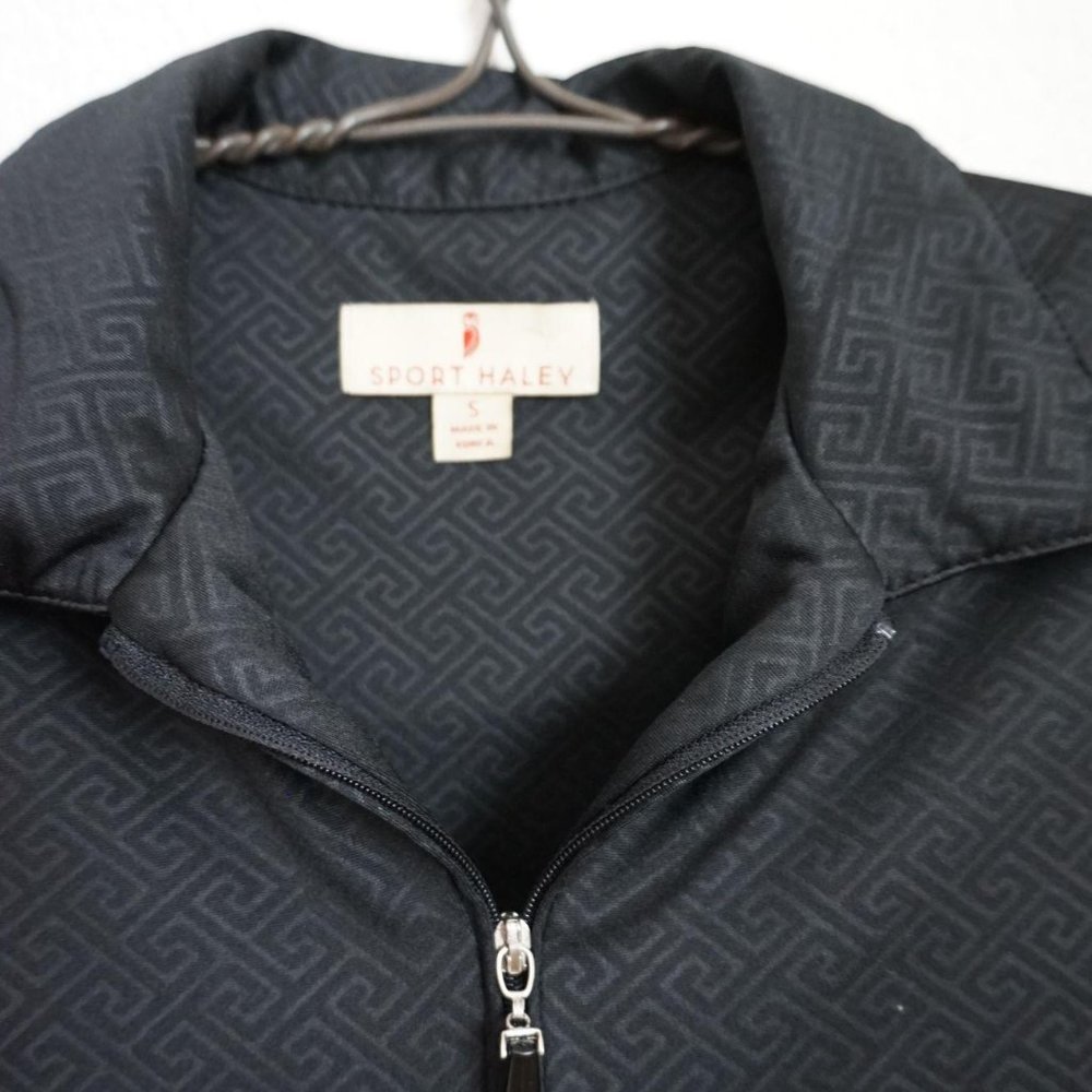Vintage geometric print front zip polo tshirt - Picture 4 of 6